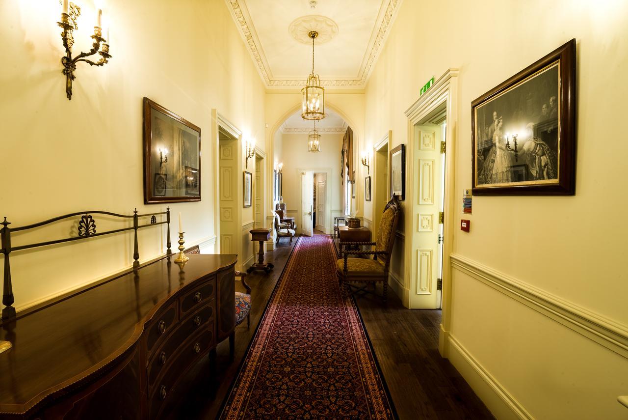 Crossbasket Castle Hotel & Restaurant High Blantyre Exterior foto